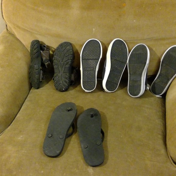 Bundle of Boys Clothes Sizes 6-7, 23 pieces - Picture 9 of 13